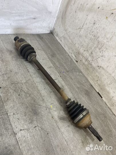 Привод передний правый Renault Logan