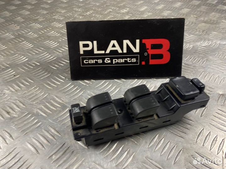 Блок управления стеклоподъемниками передний левый