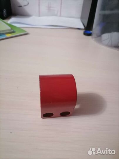 Зажим для трюкового самоката