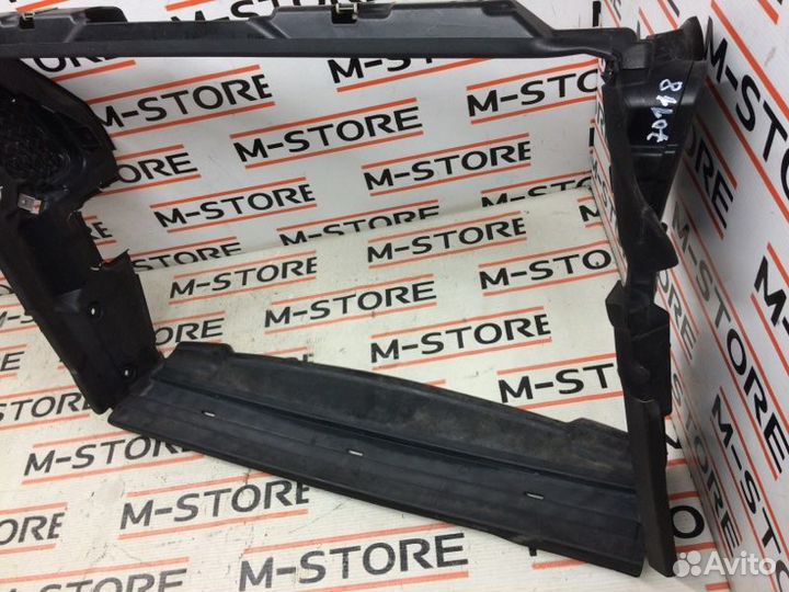 Диффузор радиатора Bmw 5-Series E60 N52B25A 2008