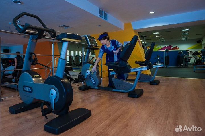 Уборщик в фитнес клуб