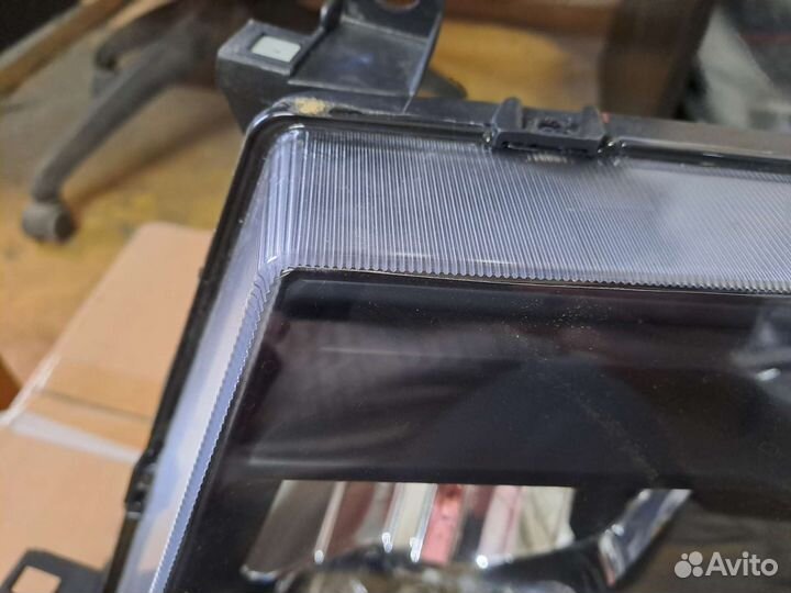 Фара передняя Toyota Land Cruiser 100