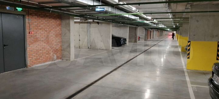 Машиноместо, 13 м²