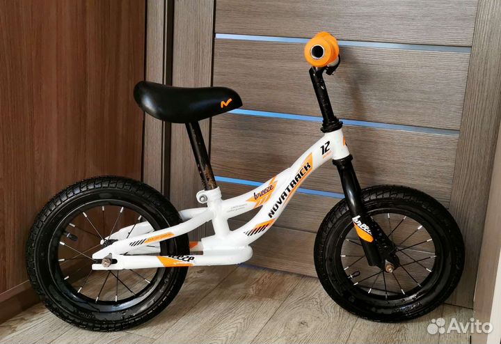 Беговел Novatrack 12