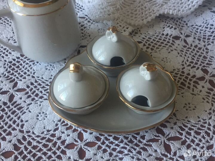 Солонка горчичница на подносе фарфор СССР