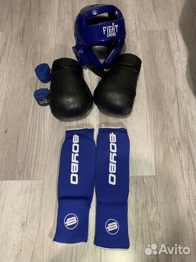 Щитки перчатки шлем