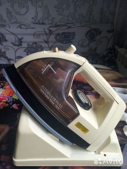 Утюг беспроводной