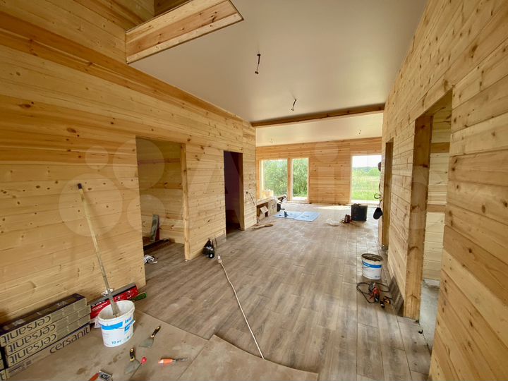 Дом 195 м² на участке 10 сот.