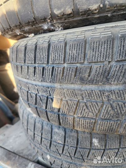 Bridgestone Blizzak DM-V1 205/65 R16