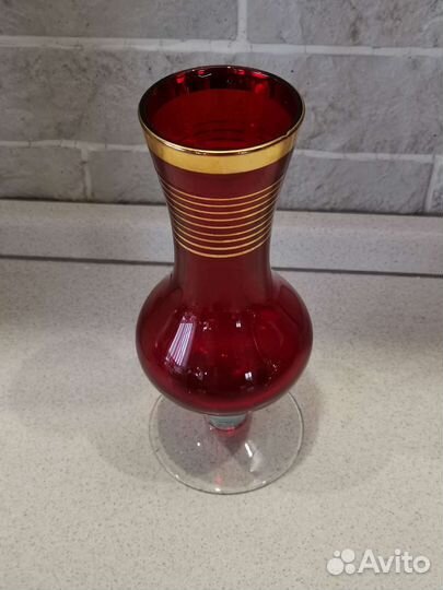 Ваза рубиновое стекло