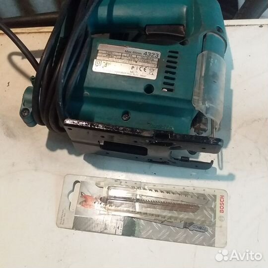 Продам перфоратор и лобзик Makita HR 2450