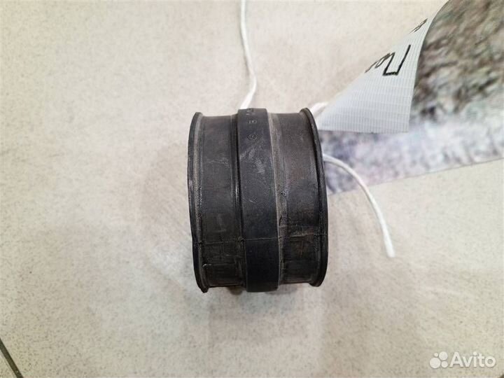 Патрубок воздушного фильтра Mitsubishi Pajero iO