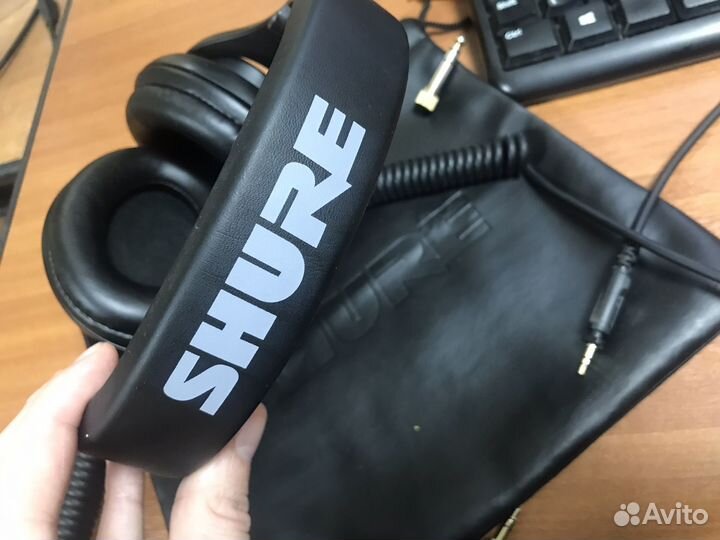 Студийные наушники Shure SRH440