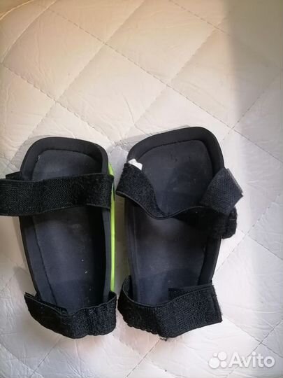 Щитки футбольные детские