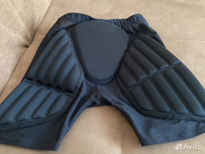 Защитные шорты для сноуборда