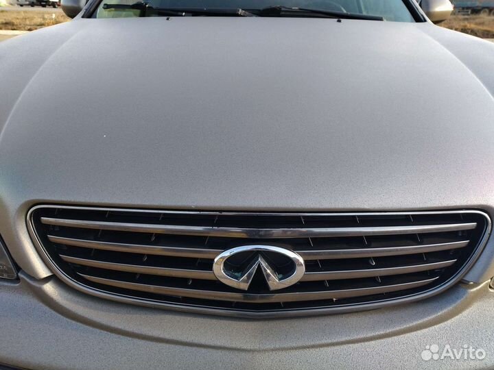 Решётка радиатора Ниссан Максима а33 /Инфинити l30