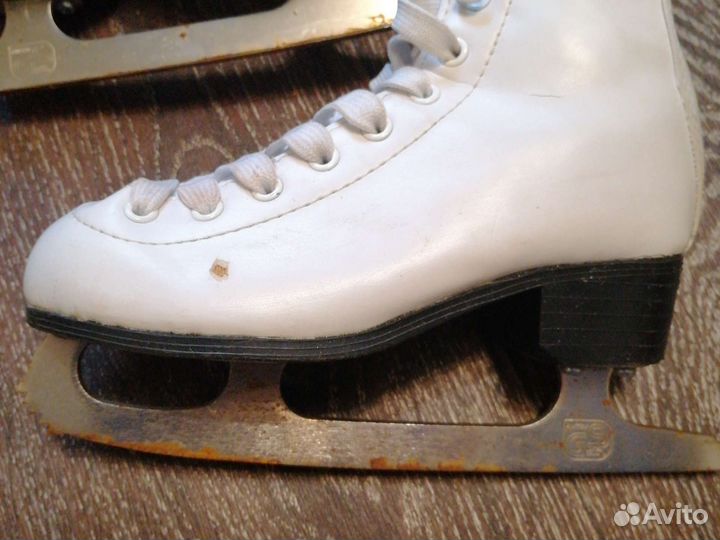 Коньки на девочку 30 размер