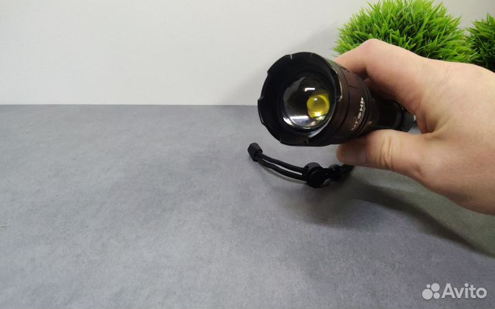 Фонарь подствольный с выносной кнопкой