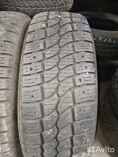 Шипованные шины б/у 215/65 R16C Kormoran Vanpro