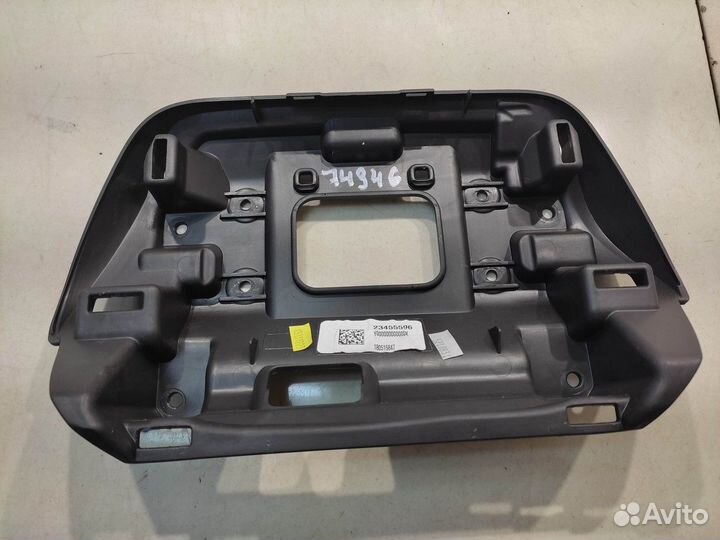 Крепление магнитолы/дисплея информацоинного