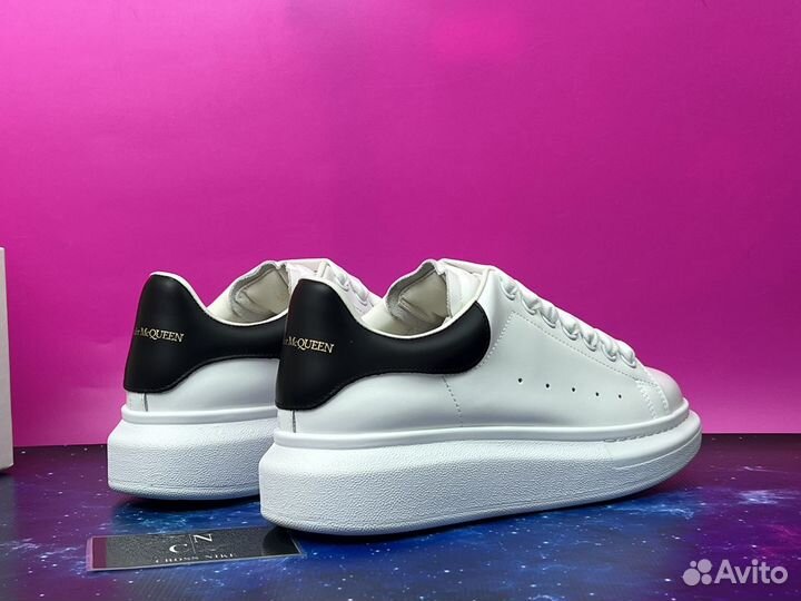 Alexander McQueen Oversized Sneaker White Black