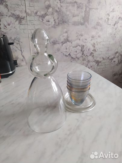 Графин марганцевое стекло со стопками винтаж