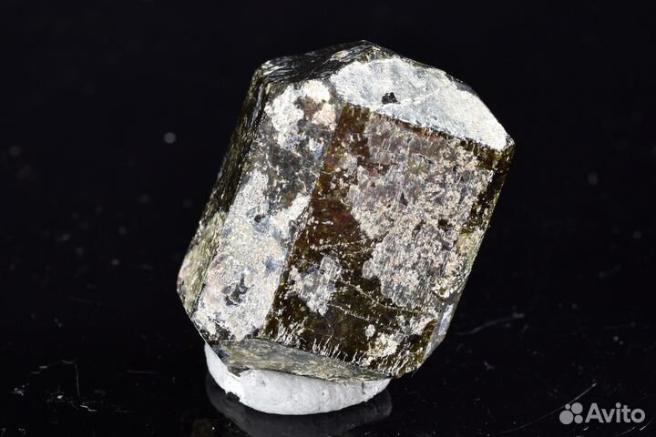 Кристалл. Вилуит (везувиан). Лот №272