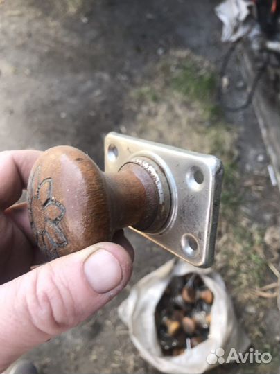 Дверные ручки