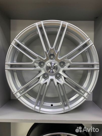 RST 7x17/5x114,3 ET45 D67,1 R187 (Mazda CX-5) Silv