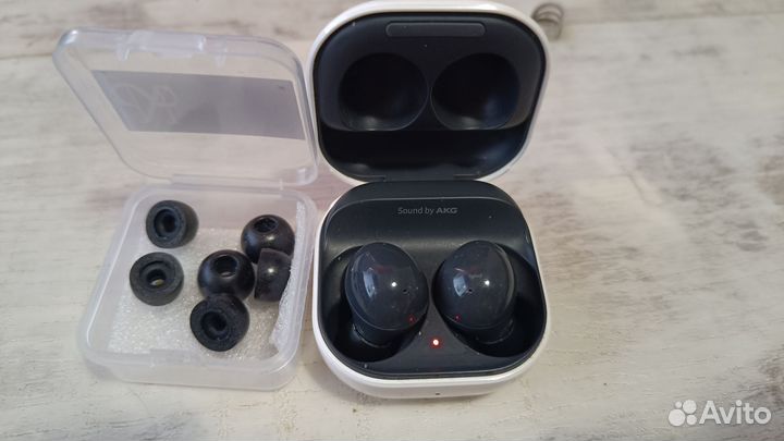 TWS наушники Samsung galaxy buds 2