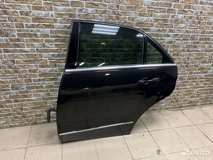 Дверь задняя левая Mercedes-Benz E-Class