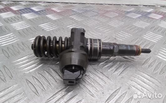 Форсунка дизельная volkswagen passat B6 (XEA31AL01