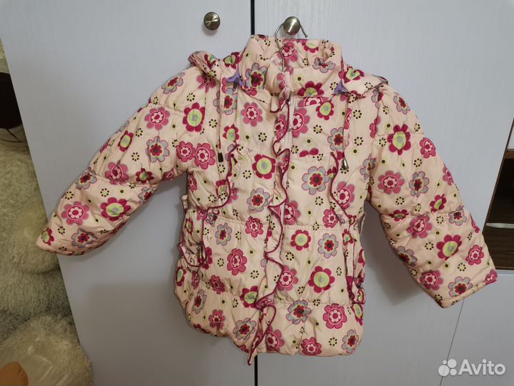 Три куртки для девочки пакетом