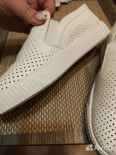 Новые женские слипоны