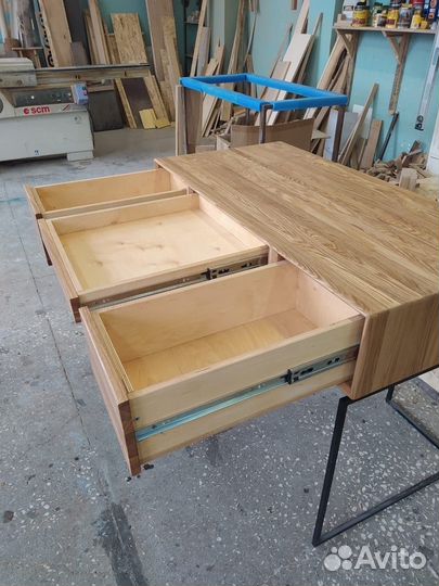 Письменный стол из натурального дерева под заказ