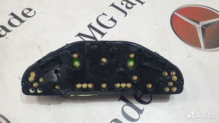 Приборная панель на Mercedes-Benz W202 С240