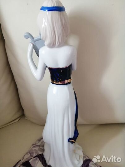 Фарфоровые статуэтки