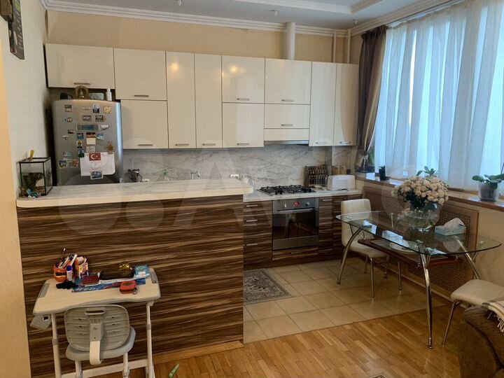 3-к. квартира, 89 м², 3/6 эт.