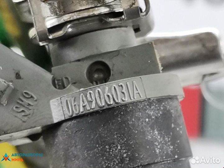 Форсунка Audi A3 8L 1996 06A906031A
