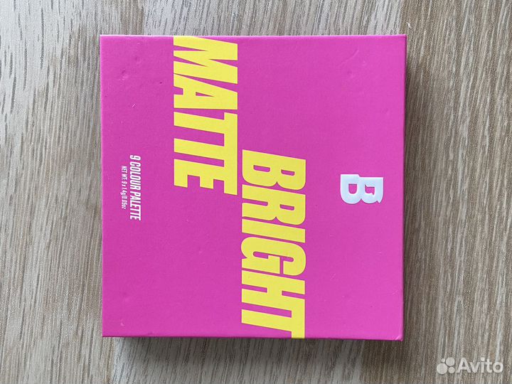 Палетка теней beauty bay