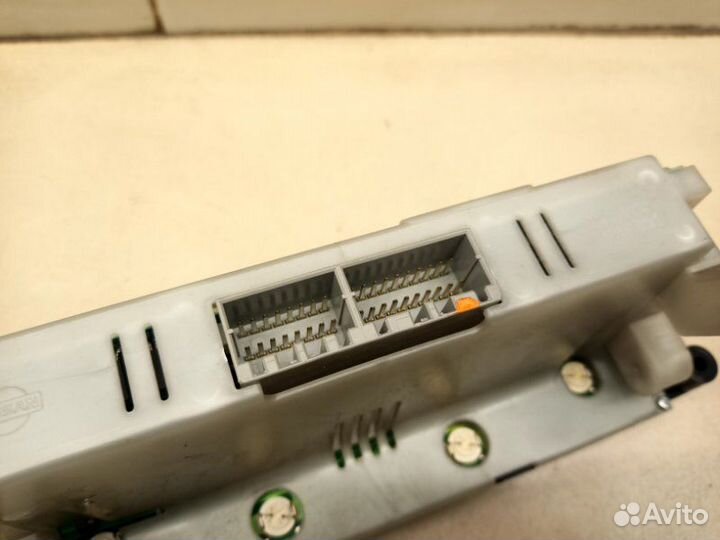 Блок управления печкой Nissan Liberty QR20 2.0