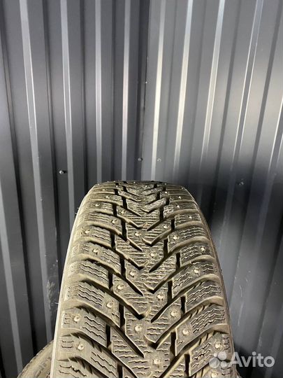 Nokian Tyres Hakkapeliitta 8 215/60 R16 99T