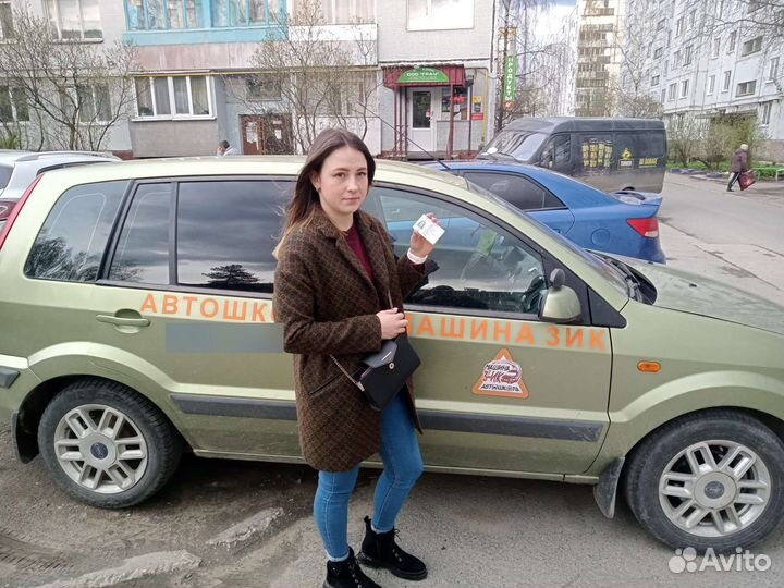 Инструктор по вождению автомобиля МКПП, АКПП