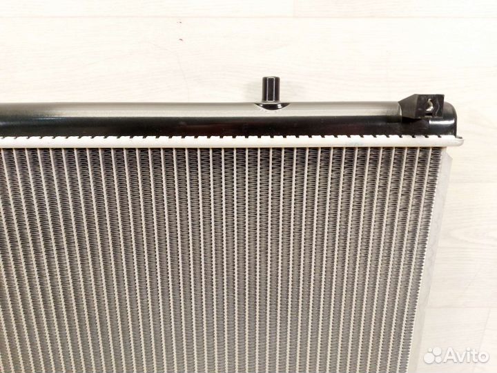 Радиатор охлаждения SsangYong Musso 2,3-3,2/2,9D