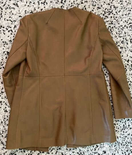 Куртка кожаная женская Massimo Dutti