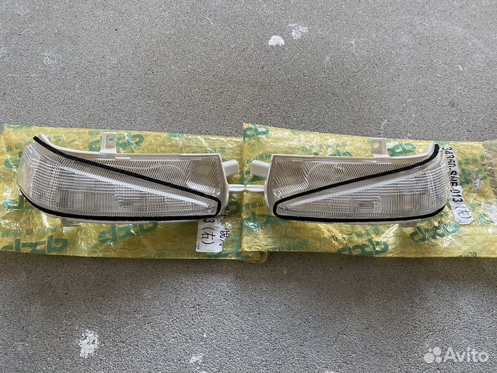 Поворотник в зеркало Honda Civic 4d 2005-2011