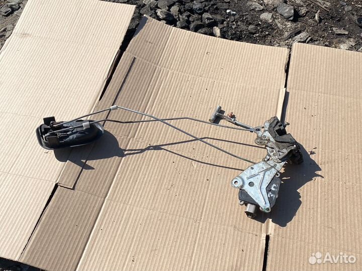 Замок двери задней правой daihatsu yrv