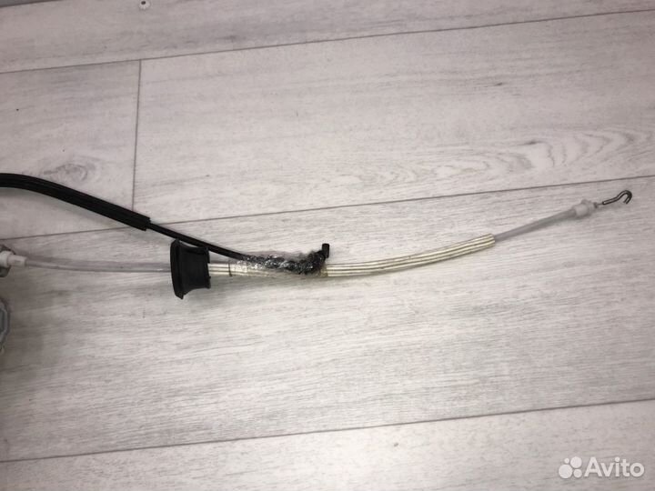 Замок двери передний правый Audi Q7 4L BHK 2008