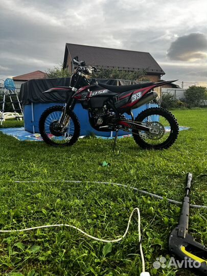Мотоцикл кросс эндуро bse t8