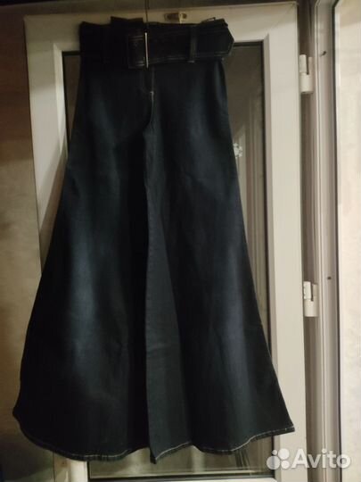 Джинсы клеш женские